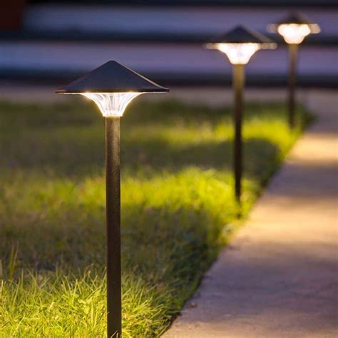 Garden Light: Buy Outdoor Garden Lights Online in India .